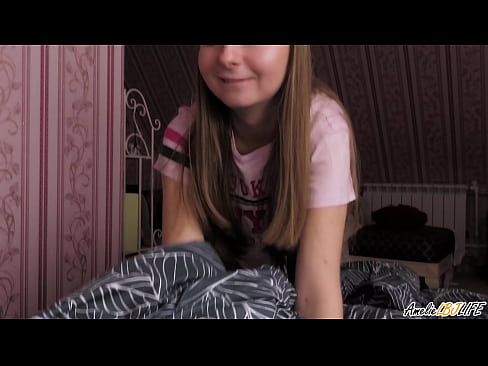 ❤️ ப்ளாண்டி தனது BFF-ஐ ஆழமாக உறிஞ்சி அவள் வாயில் படபடக்கிறாள் வேசிகள் ஆபாசத்தில் ta.libporno.ru ☑